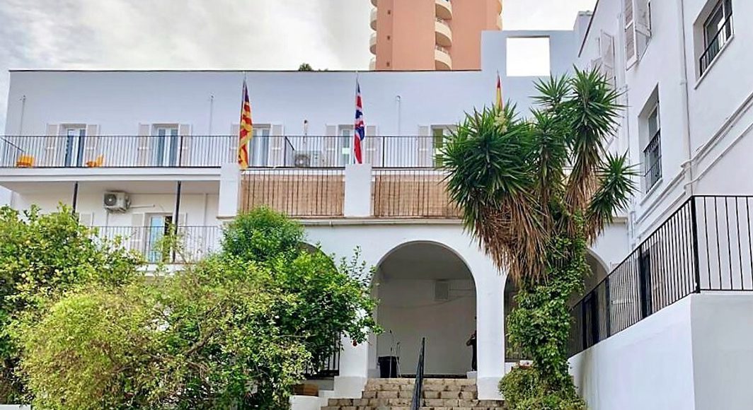 61513ab4 2994 4e58 bea8 f69cfaa8d32d FINAL