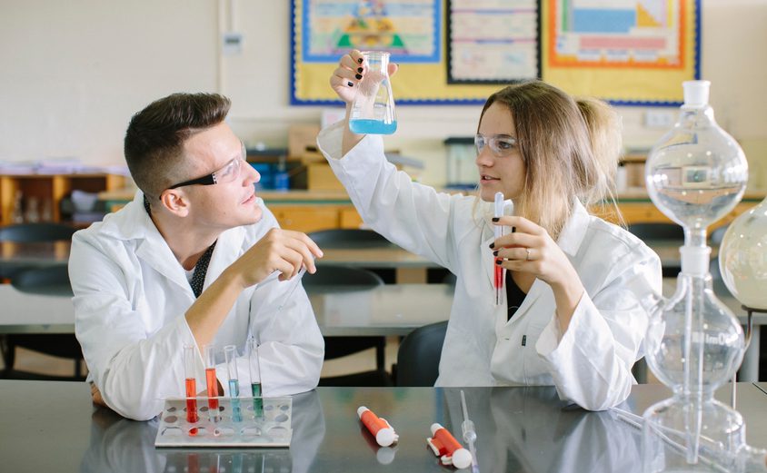 Sudetns studying Chemistry